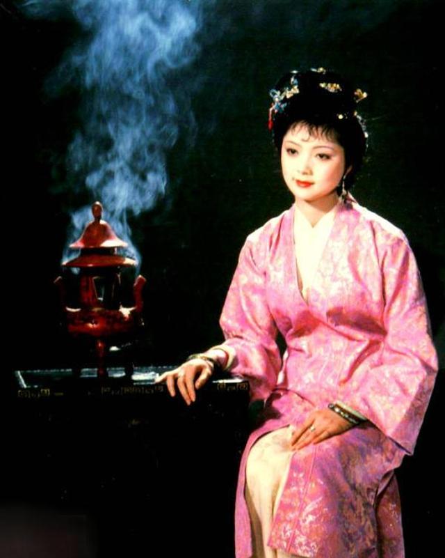 红楼梦里薛宝钗的精神世界怎么样呢