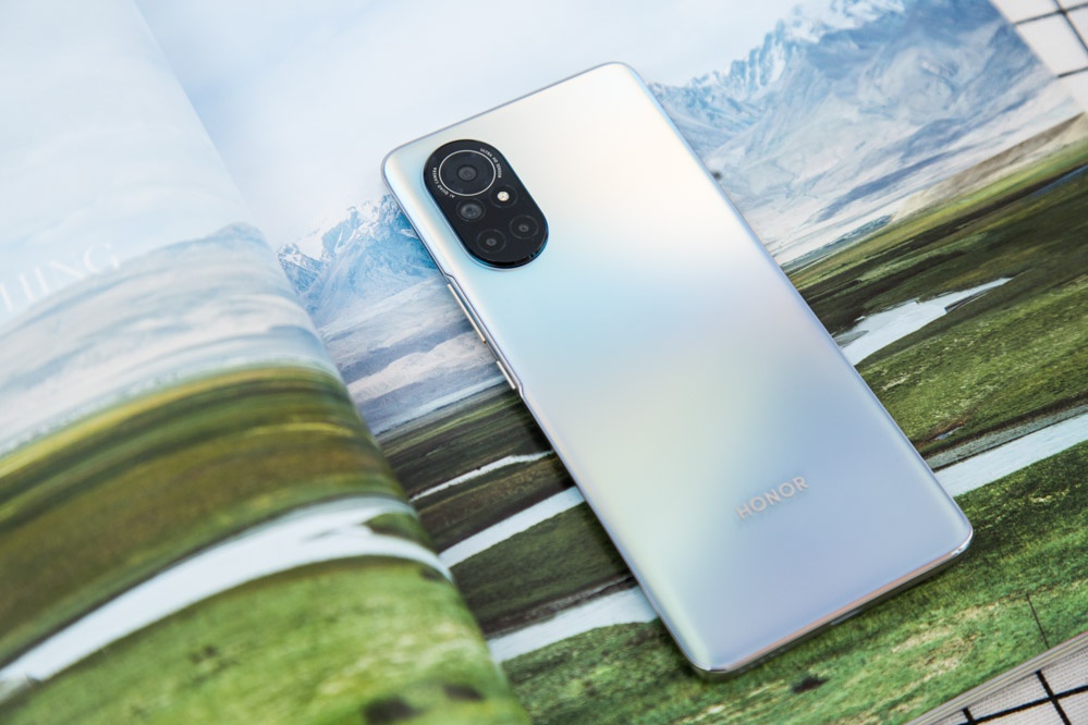 双纹理双镀膜仅764mm厚荣耀v40轻奢版钛空银图赏