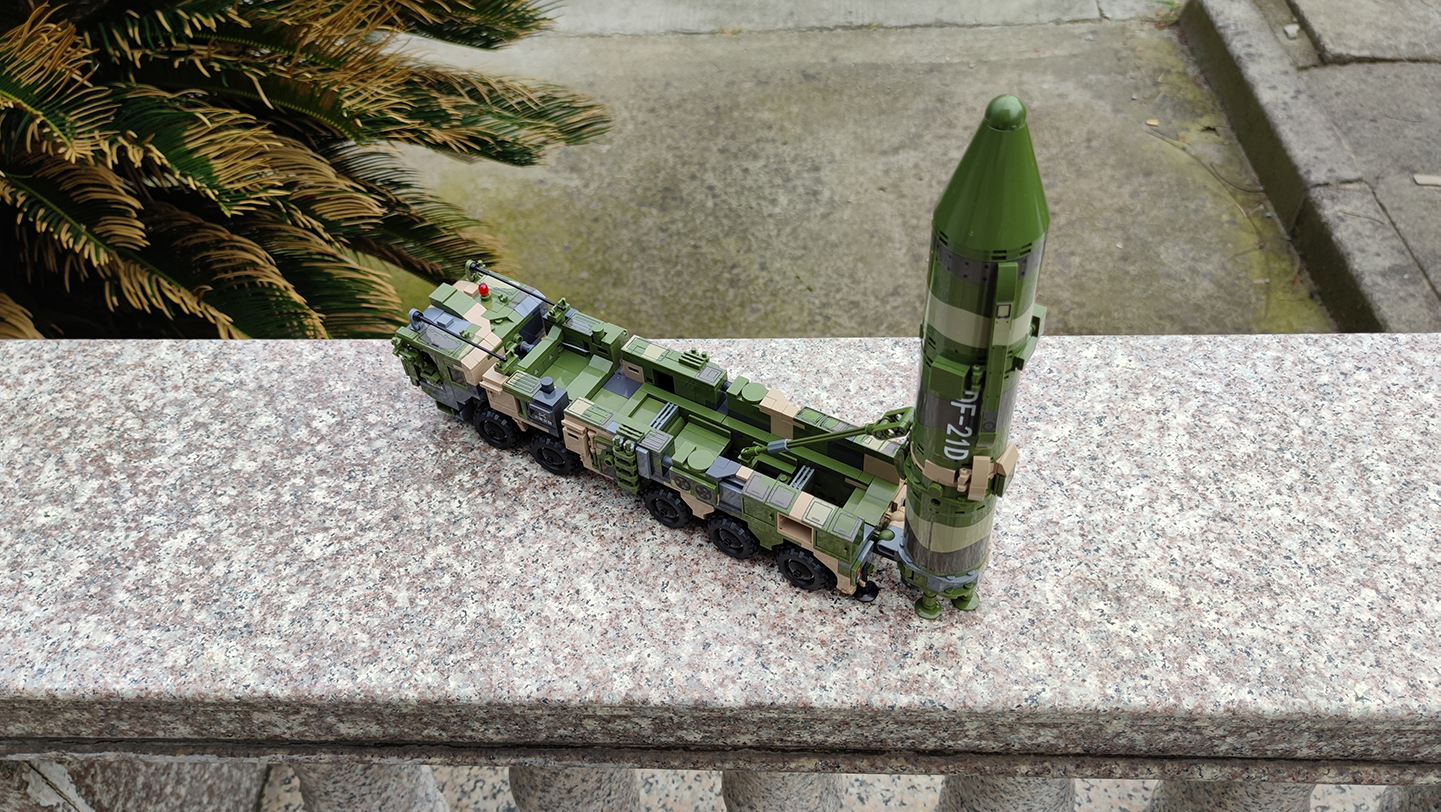 积木做成的东风快递车:森宝积木df-21d弹道导弹图文评测