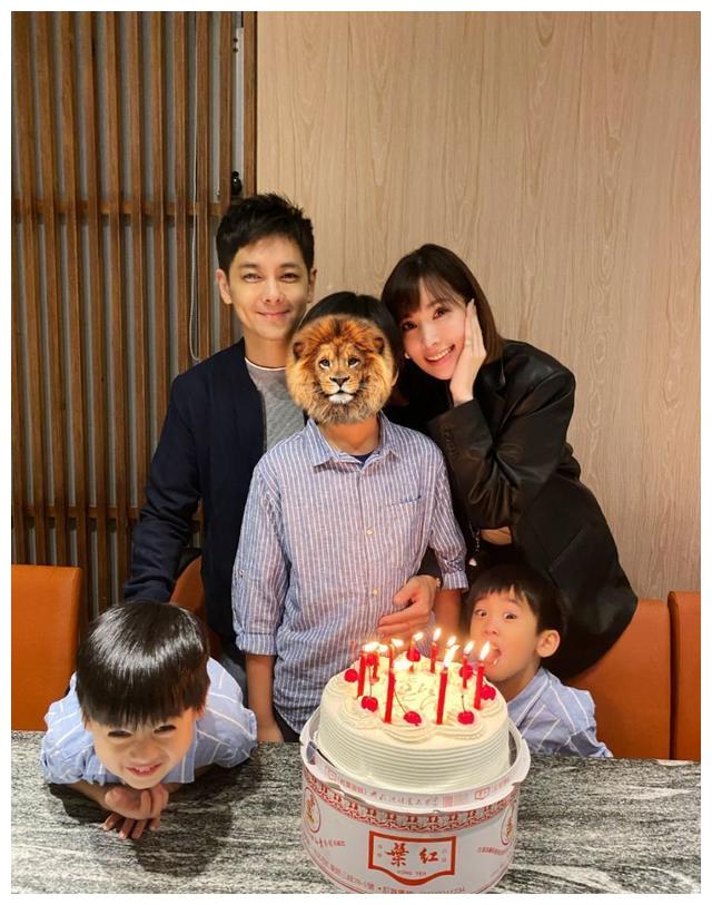 一家五口为林志颖庆46岁生日,kimi站c位,暴风长高即将赶超爸爸