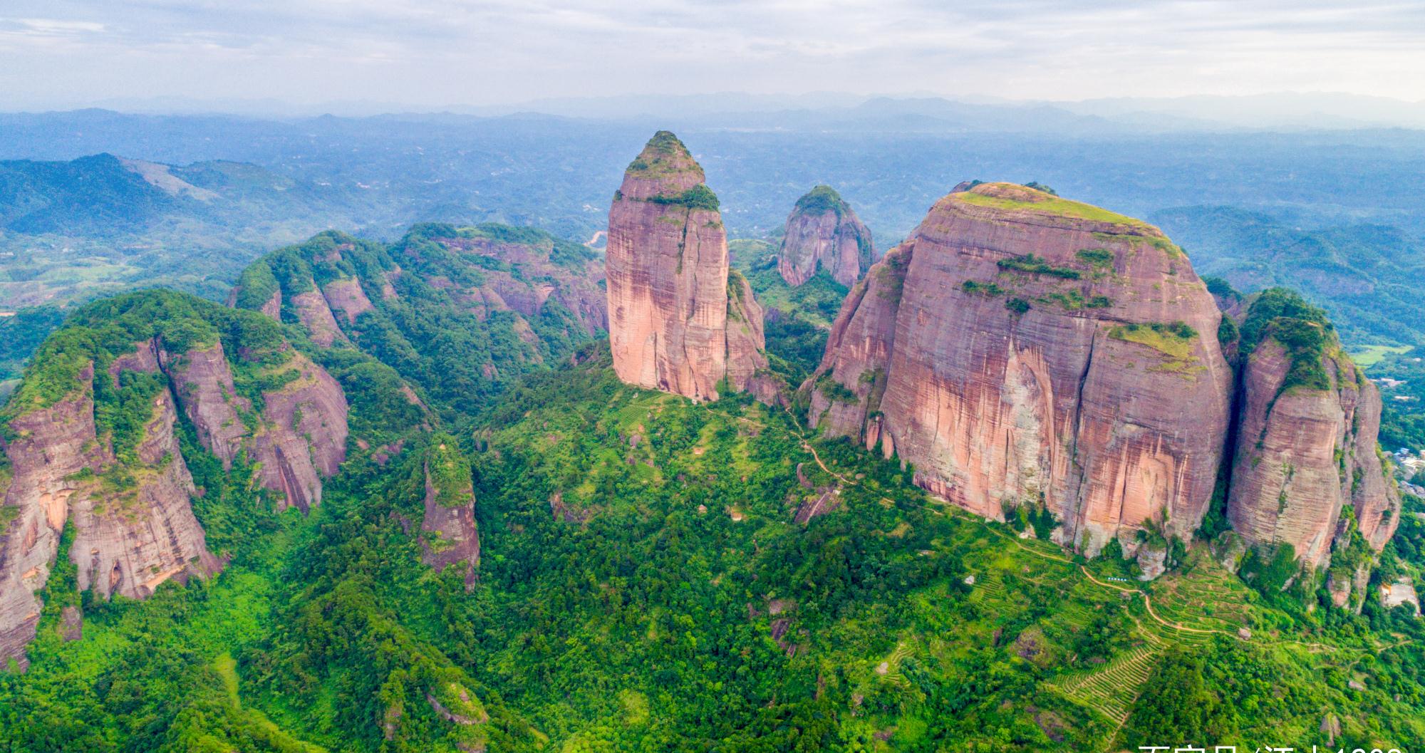 广西桂平市旅游胜地白石山