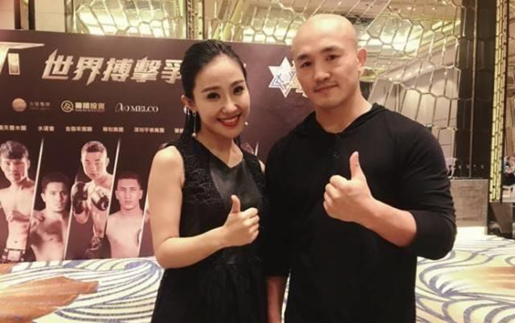 一龙和刘二狗成功女主持人改变解说方式她曾让刘二狗道歉