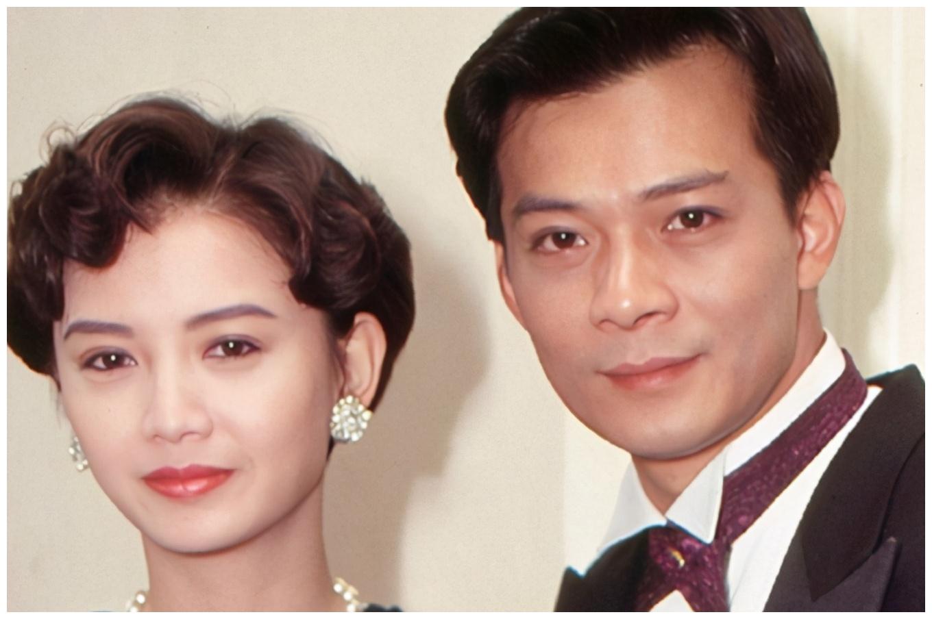 曾华倩与黄日华同框,昔日荧幕情侣27年后再聚,靠肩合影关系好__财经