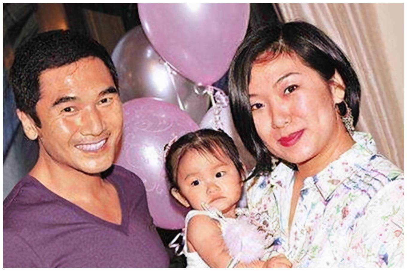 莫可欣与男演员方中信在2008年结婚,婚后生了一个女儿.