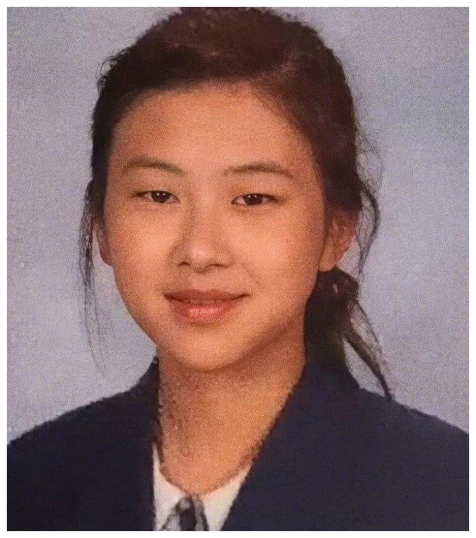 blackpink朴彩英旧照曝光眼睛变化过大遭网友质疑整过容