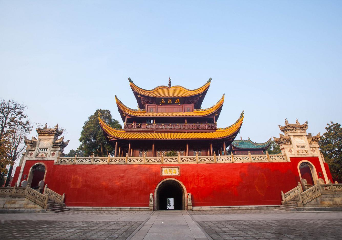 湖南一座古建筑,是江南三大名楼之一,世称"天下第一楼"