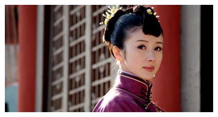 她凭借《李卫当官》走红,在片场被打怒退娱乐圈,孙菲菲怎样了?