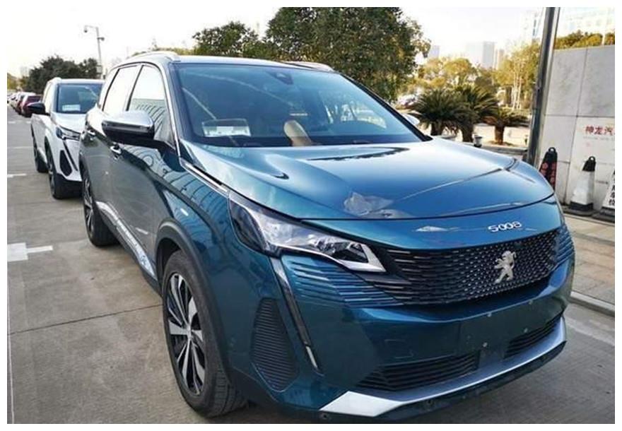 新款东风标致5008实车到店,前脸非常精致