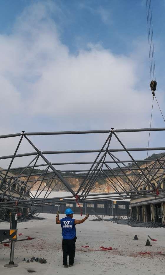 钢结构网架的上弦组装与焊接