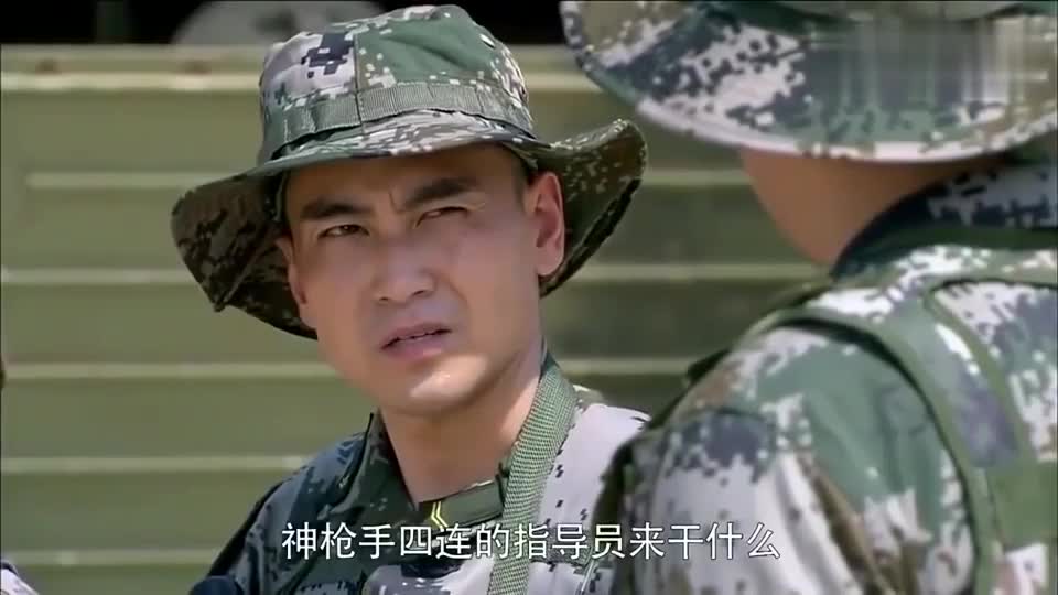 两个连队首长竟然去争抢一名新兵 都各出奇招 可真的是拼了