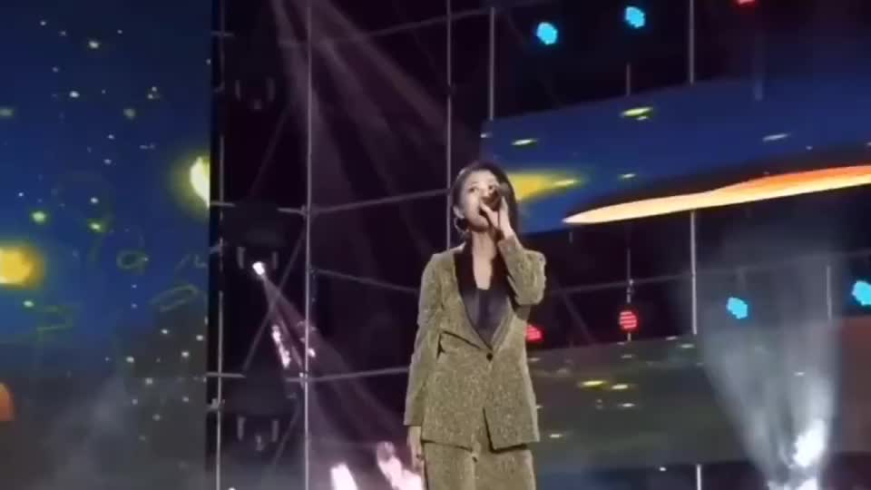 梦然一首经典歌曲《解不开的枷锁》早知道爱到最后是痛苦_新浪新闻