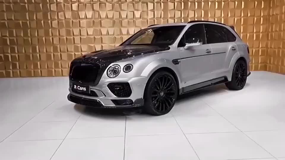 超跑_ 宾利添越mansory