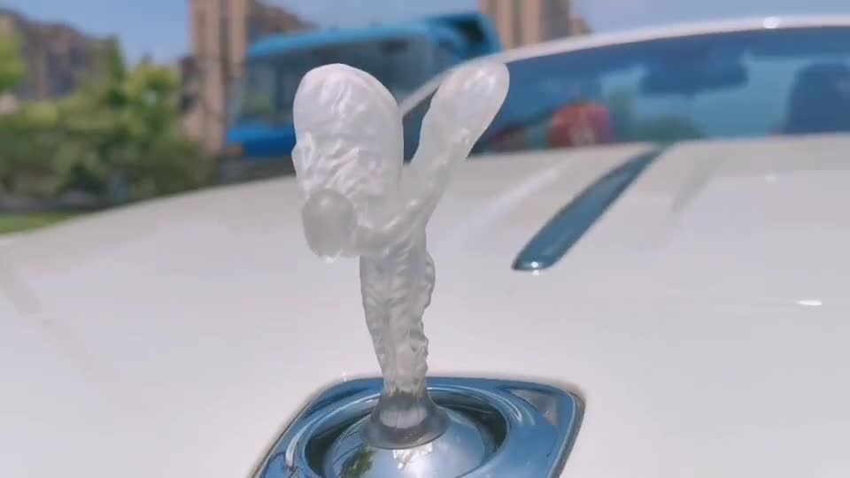 劳斯莱斯这纯洁女神的水晶车标,比起小金人更加有魅力!