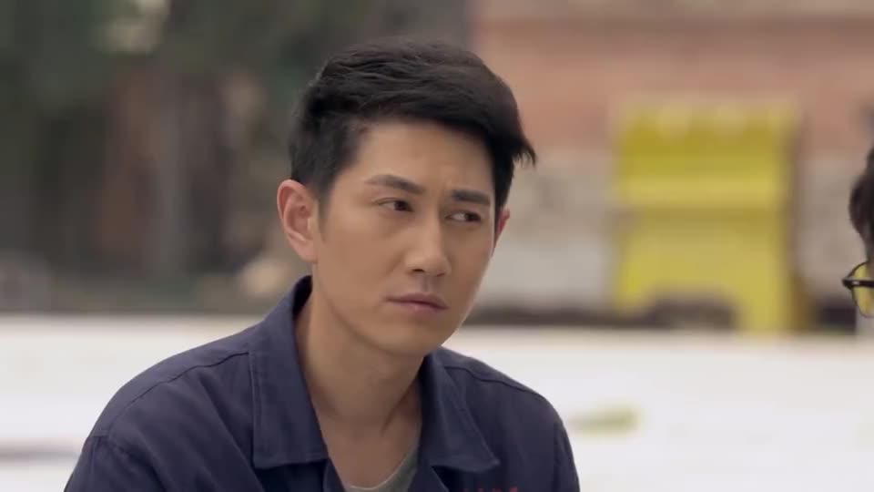 我的仨妈俩爸:四眼仔看上了苏禾,来找石英帮他说媒!