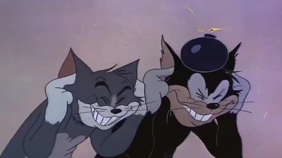 猫和老鼠:杰瑞鼠抓住机会,把黑猫的爪子当琴弹,肿的冒烟!