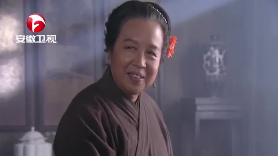 水浒传:王婆真是为老不尊!偷偷调戏西门庆,逗得西门庆都羞了!