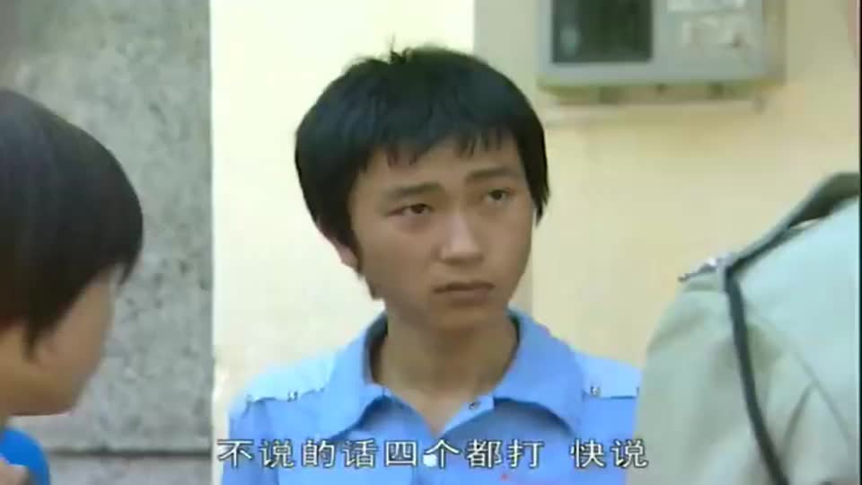 插翅：少年张世豪就嫉富如仇，当着警察面教训富人，胆子太大