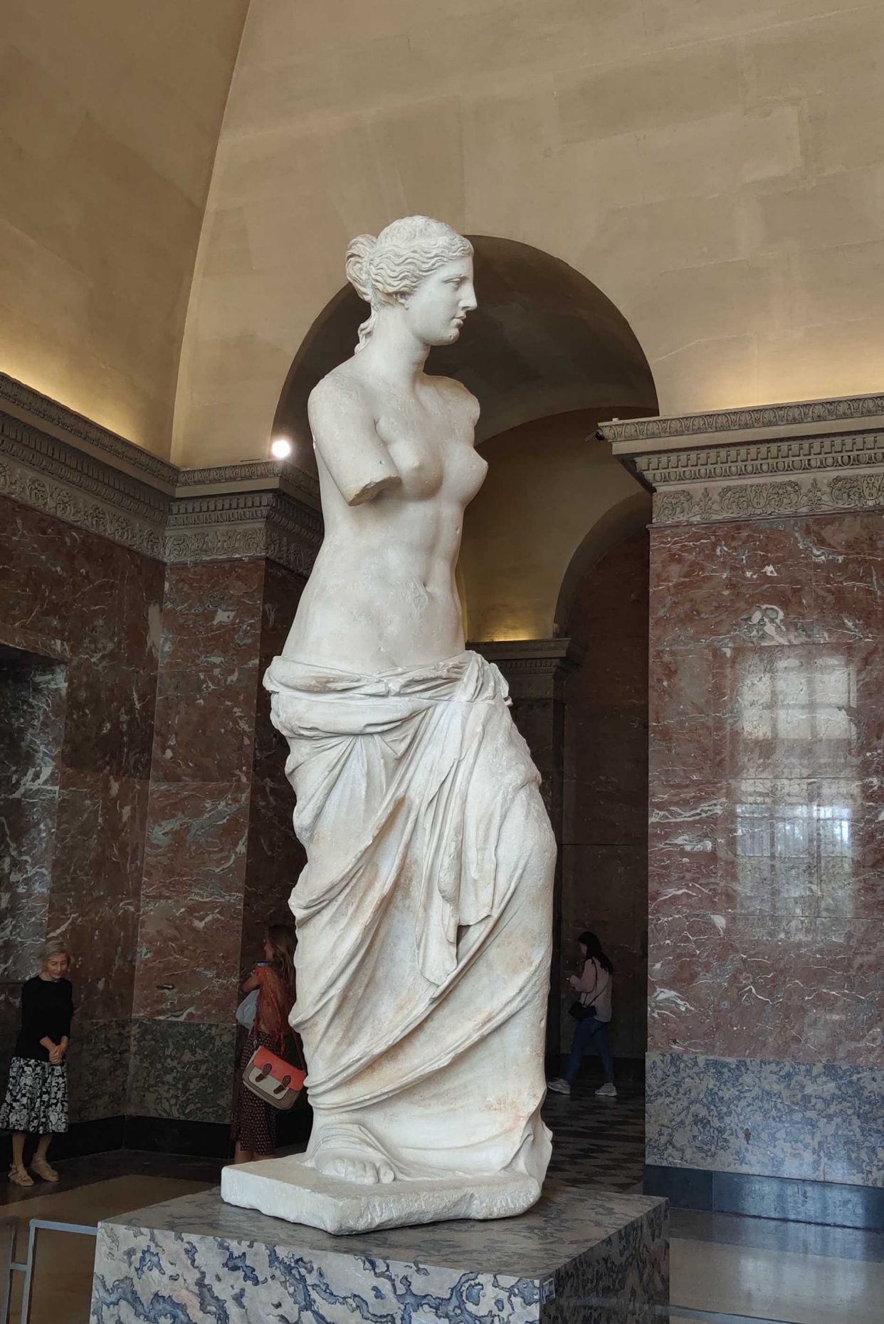 卢浮宫里的维纳斯_高清图集_新浪网