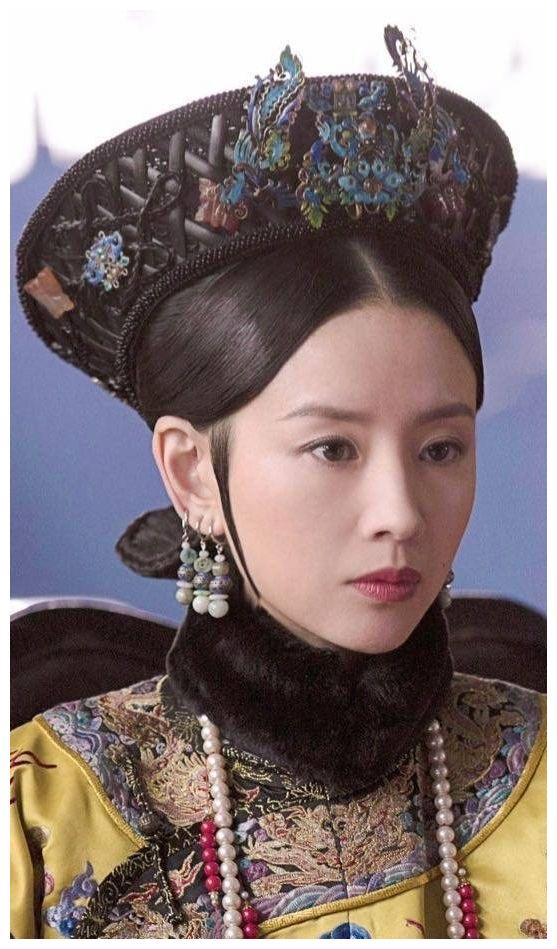 两版富察皇后,各有千秋,但第一版更得乾隆喜爱