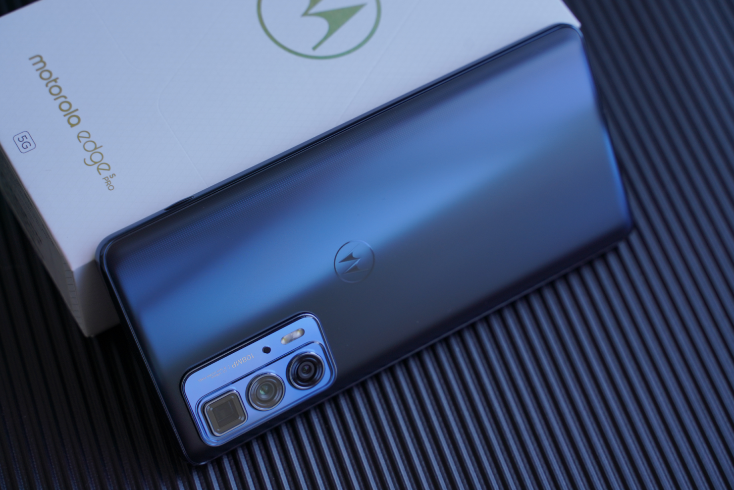 是手机也是电脑六边形战士摩托罗拉edgespro评测