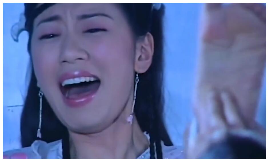 四版张无忌挠赵敏脚丫黎姿最美陈钰琪可爱邓超安以轩版没法看