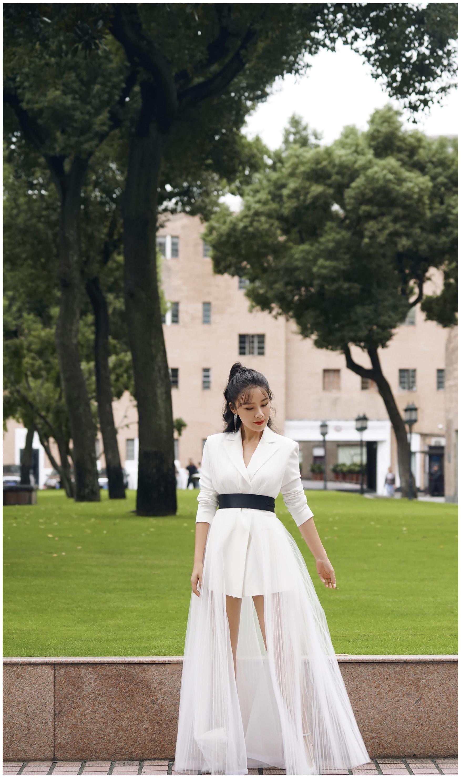 传说中陈坤儿子的生母撞脸姚芊羽今晒与女儿合影大变样认不出