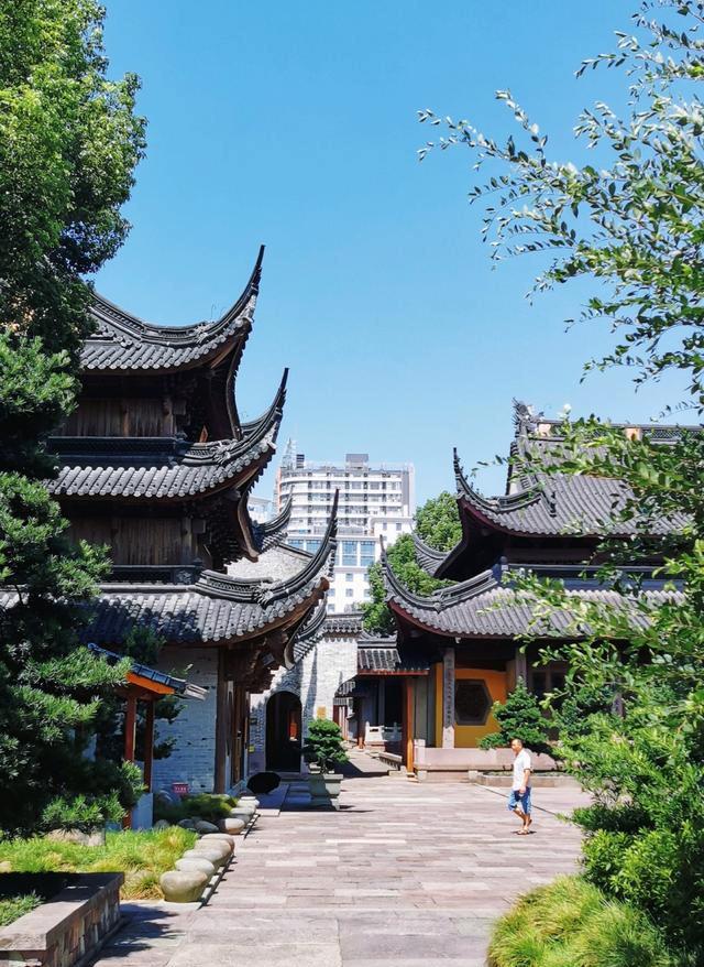 宁波市区唯一大型寺庙典雅庄严没门票为著名观音道场