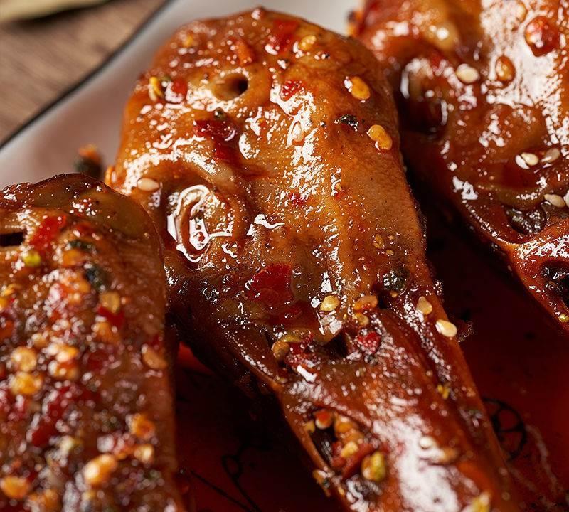 在家这样做的辣鸭头既简单又好吃