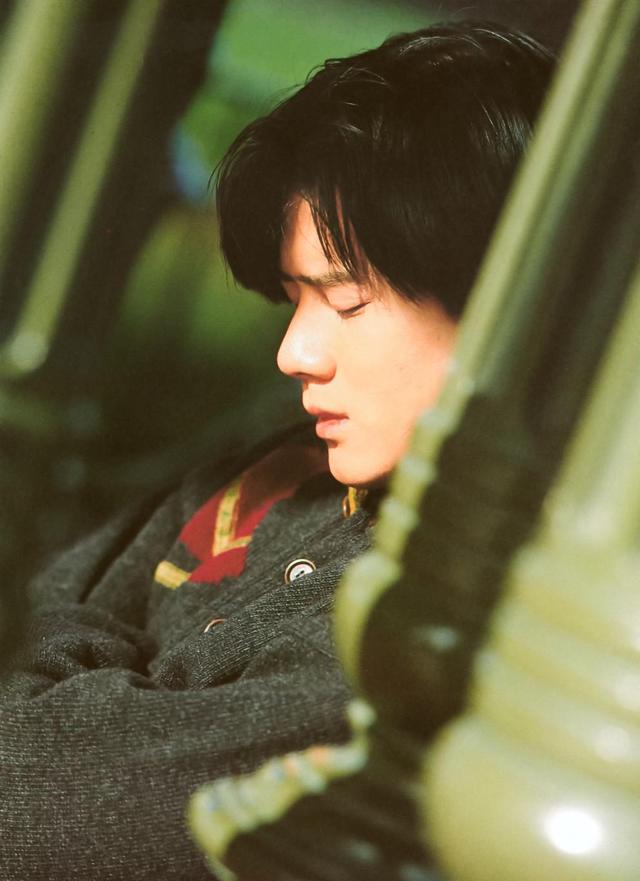 难怪易烊千玺的发型这么眼熟,越看越像当年的郭天王啊|郭富城|郭天王