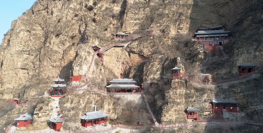 河北宣化恢复明代风貌的"空中道观群"——像光洞