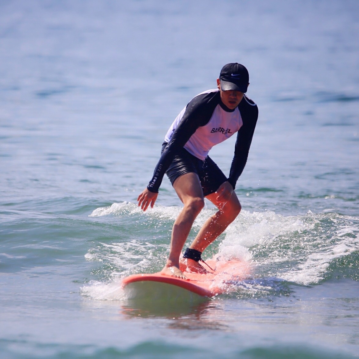 《有翡》张昕宇曝光冲浪照 乘风破浪阳光有型