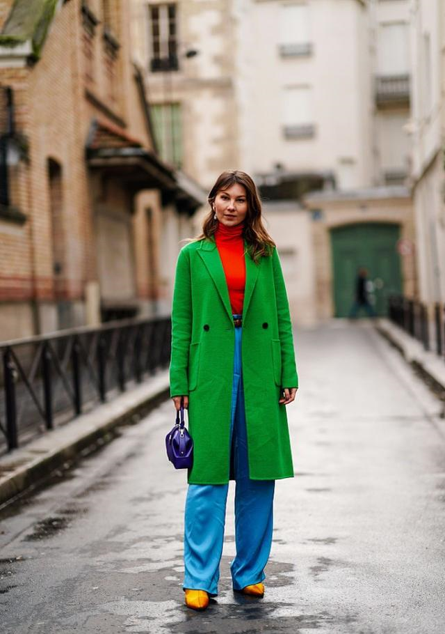 这个春天流行穿怪的撞色搭配好有个性怎么穿都好能抢镜