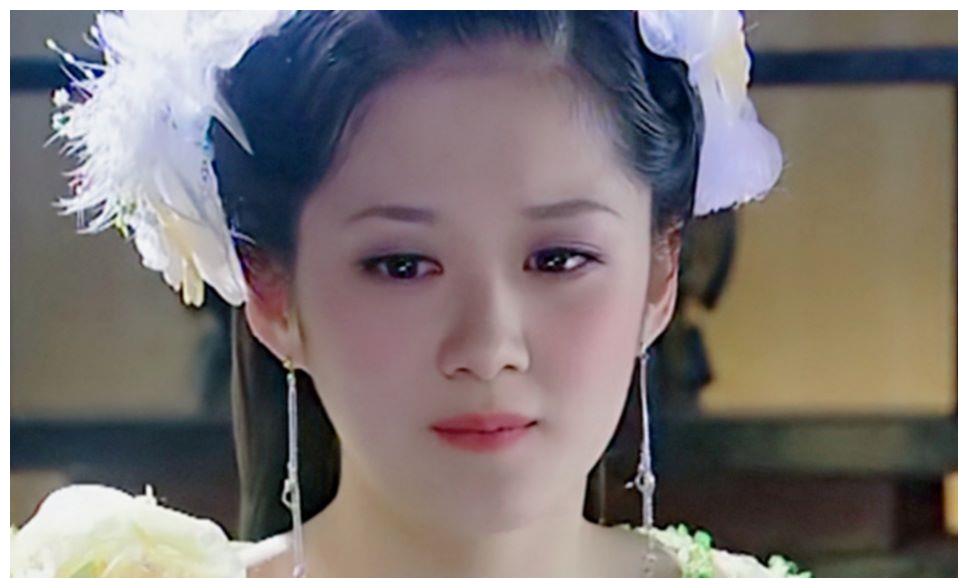 司徒静其实换过很多套漂亮的女装?