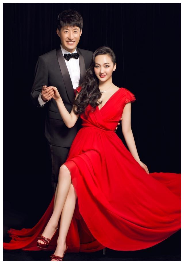 谍战天王于震被前妻冠上了家暴男标签现任妻子辛月貌美如花