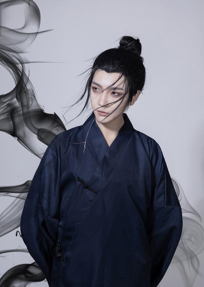 《一人之下》王也cos,一个眼神,就把王也的气质表达了出来