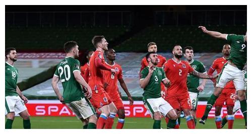 欧预赛：葡萄牙VS爱尔兰 C罗盼进球，葡萄牙大胜在即