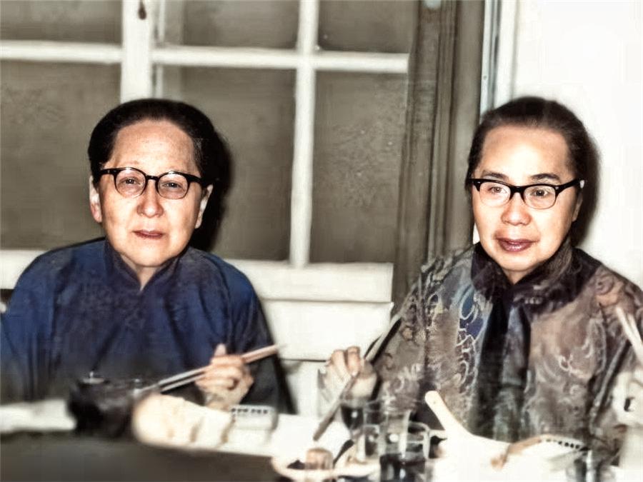 卢寿萱,张作霖的第二任夫人,出身于书香门第,嫁给张作霖后,倍受宠爱