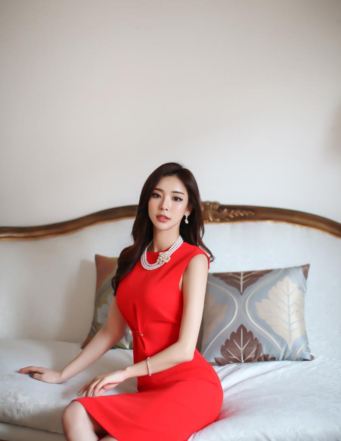 朴多贤红杏丝滑无袖优雅淑女连衣裙