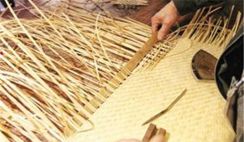 山东农妇有一传家宝，全球只剩3件无法复制，却被专家300元收走