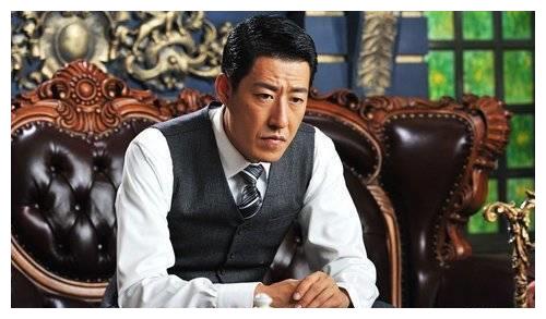 大器晚成的张嘉译,在打了多年的酱油后,终是因为宋思明这个角色大火