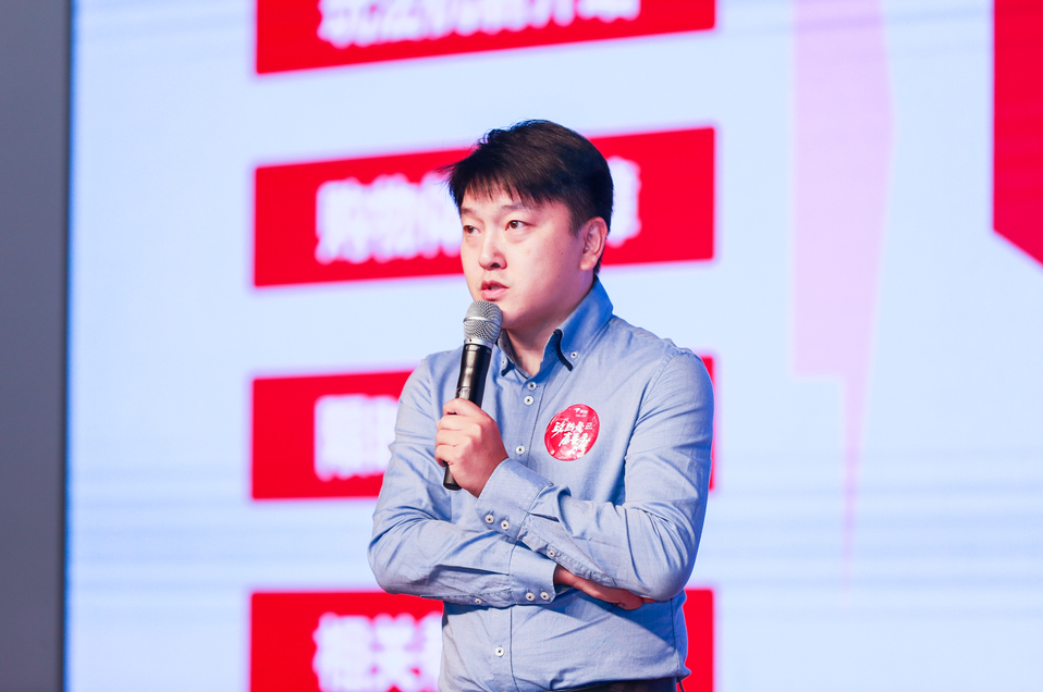 京东零售生态业务中心平台规则与治理部负责人王博表示,"一刀切"地