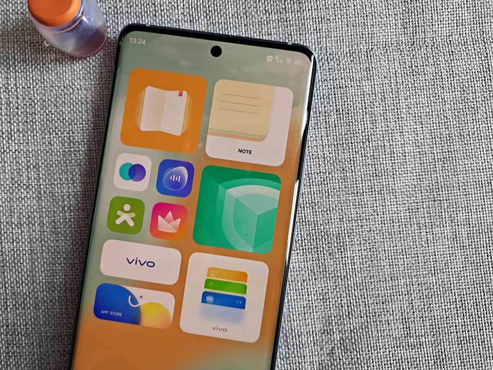 外观更轻薄 拍照更好 vivo x60才是4000元价位的旗舰标杆__财经头条