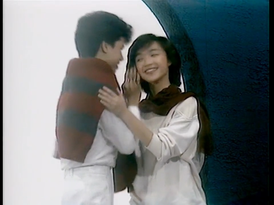 陈慧娴成名曲《逝去的諾言》熟悉的旋律，初出道的独特韵味