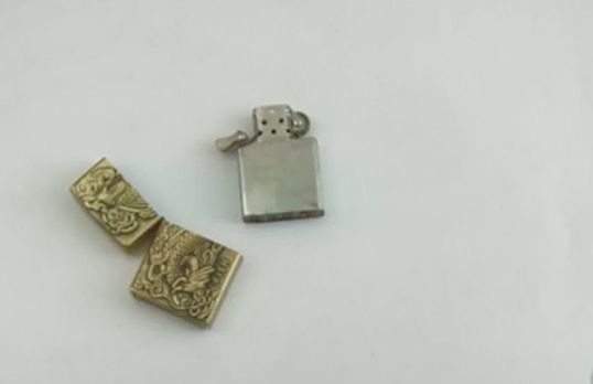 Zippo打火机怎么充气 Zippo打火机充燃气注意事项