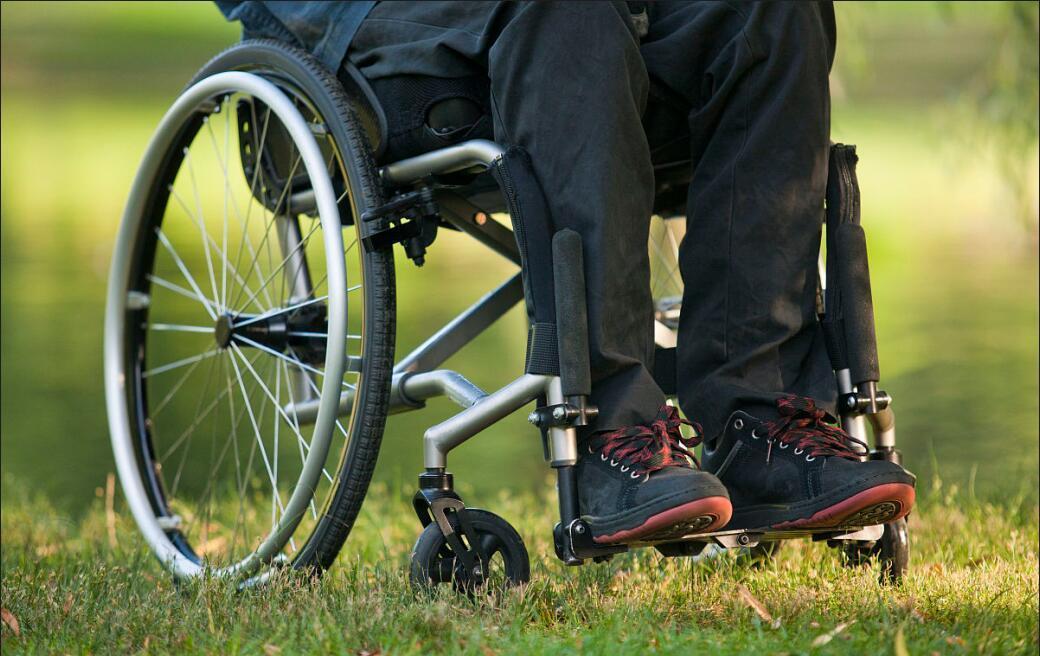 原发性损伤:脊髓休克,脊髓挫伤,脊髓断裂;3.