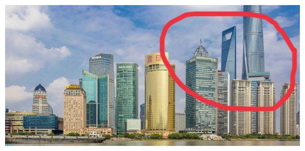 郑爽自曝将装修新房独居意外曝光近外滩的大豪宅