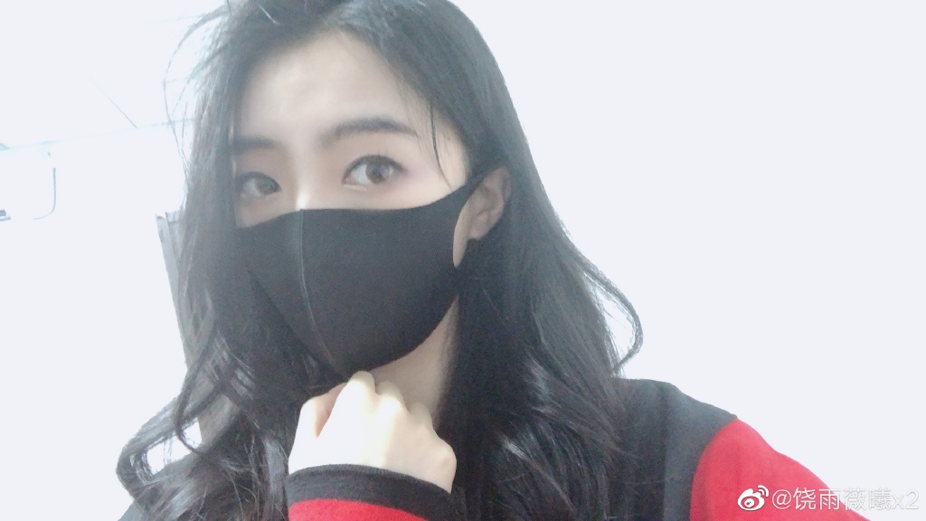 英雄联盟美女主持人饶雨薇迷人写真美照欣赏