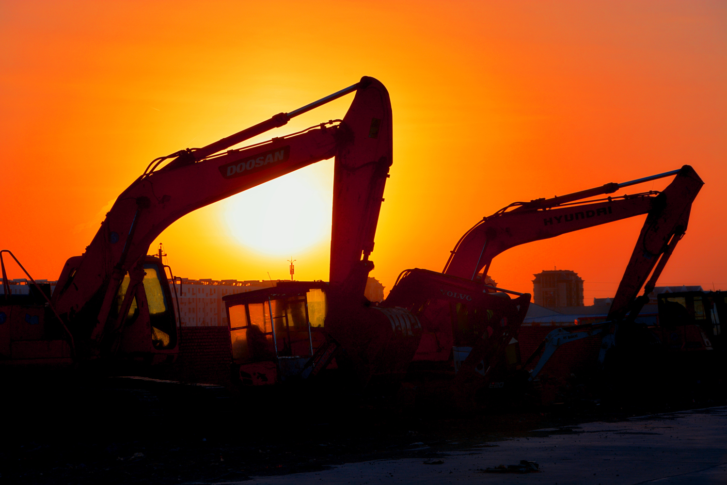 落日铲车原创拍摄