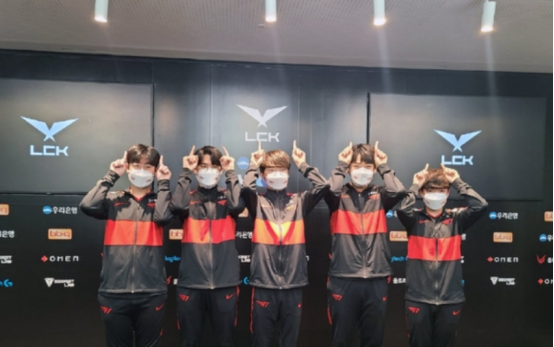 外网水友嘲讽T1:釜山图书馆真的好安静,Faker被严重高估休闲区蓝鸢梦想 - Www.slyday.coM 外网水友嘲讽T1:釜山图书馆真的好安静,Faker被严重高估休闲区蓝鸢梦想 - Www.slyday.coM