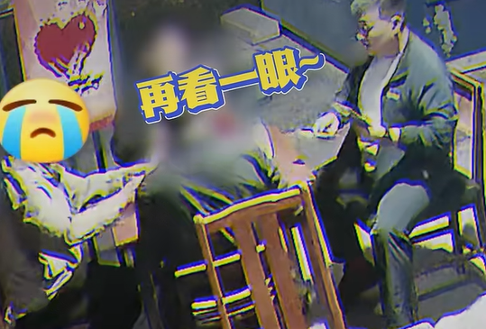 江苏辅警伪装牌友上桌摸排,边打牌呼叫同事,当场抓获窃贼。 江苏辅警伪装牌友上桌摸排,边打牌呼叫同事,当场抓获窃贼。
